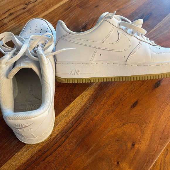 Only worn once, great condition. Men’s size 9 AirForce1’s. *Note the beige sole - Picture 3 of 3